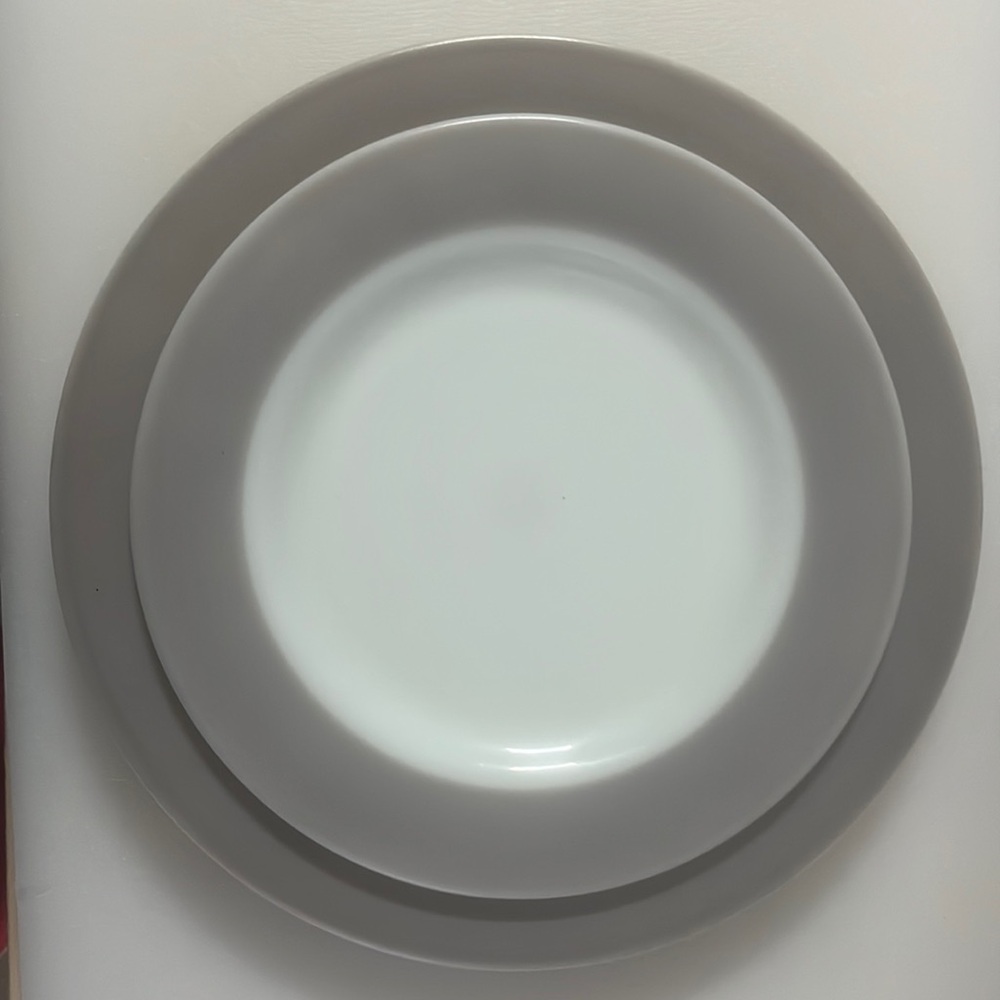 PYREX 1950s soft grey dinner plate 10inch and 8inch set